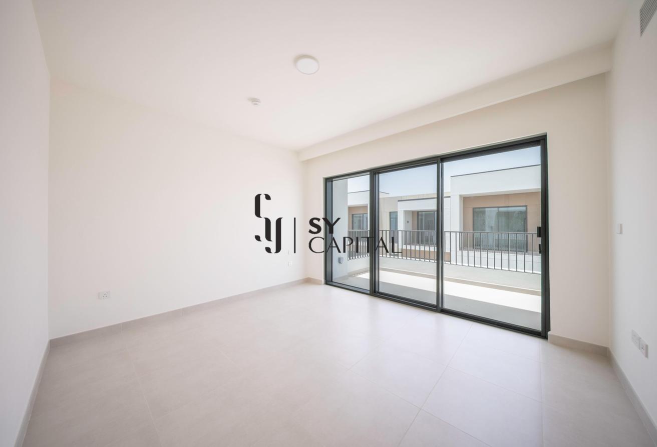 Corner Unit | Close To Community Centre | Big Plot photo 5