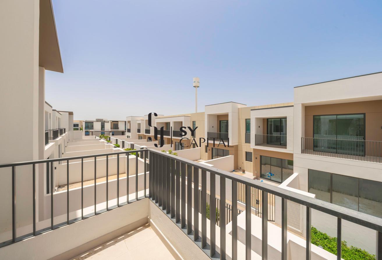 Corner Unit | Close To Community Centre | Big Plot photo 16