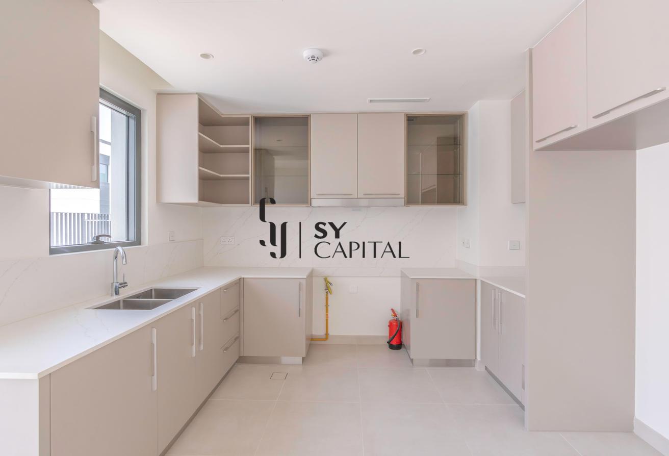 Corner Unit | Close To Community Centre | Big Plot photo 11