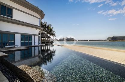 Villa - 5 Bedrooms - 6 Bathrooms for rent in Signature Villas Frond K - Signature Villas - Palm Jumeirah - Dubai
