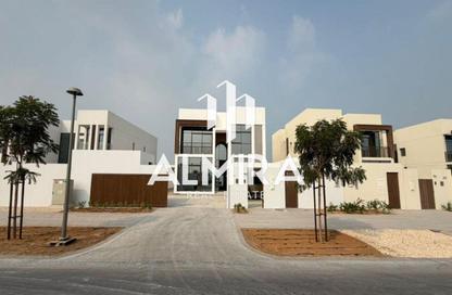 Villa - 4 Bedrooms - 6 Bathrooms for sale in Seef Al Jubail - Al Jubail Island - Abu Dhabi