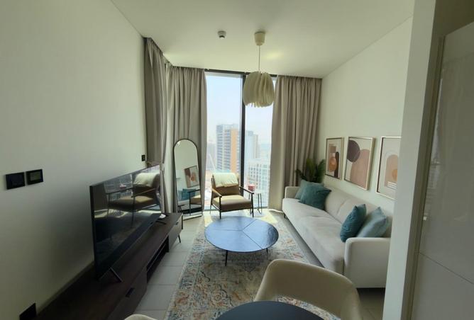 Available in furnished & unfurnished | High Floor