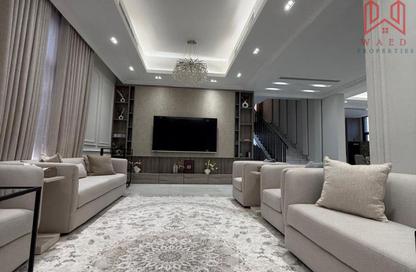 Villa - 4 Bedrooms - 7 Bathrooms for rent in Al Aweer 1 - Al Aweer - Dubai