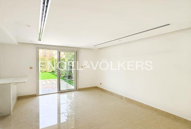 73091153 - Property Image 3