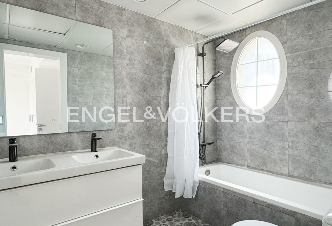 Available Now | Converted 4M | Fully Upgraded Throughout photo 13