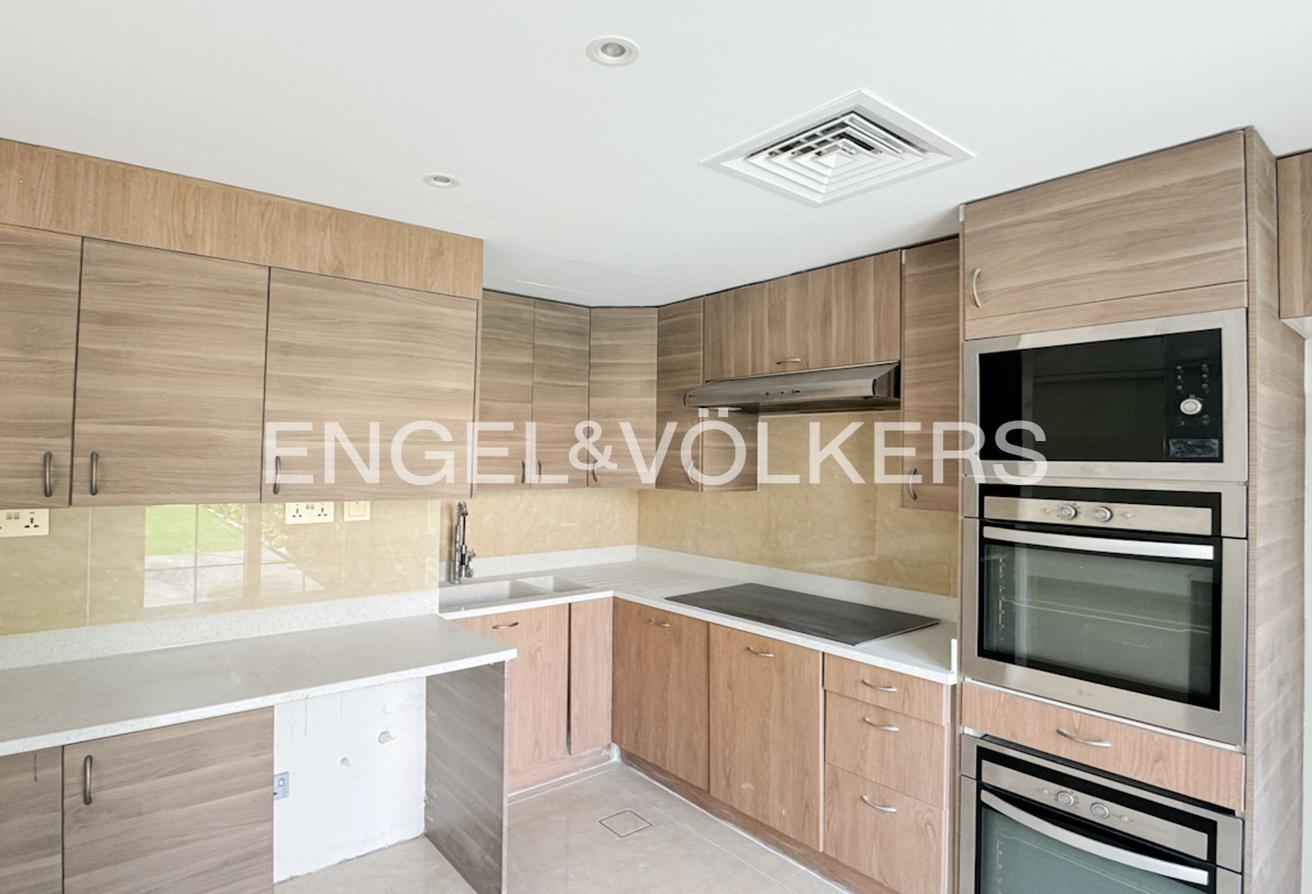 Available Now | Converted 4M | Fully Upgraded Throughout photo 5