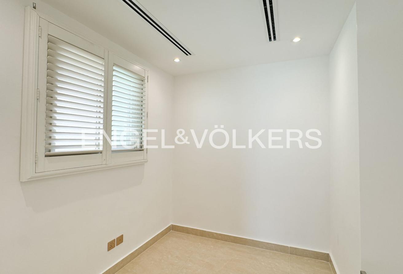 Available Now | Converted 4M | Fully Upgraded Throughout photo 12