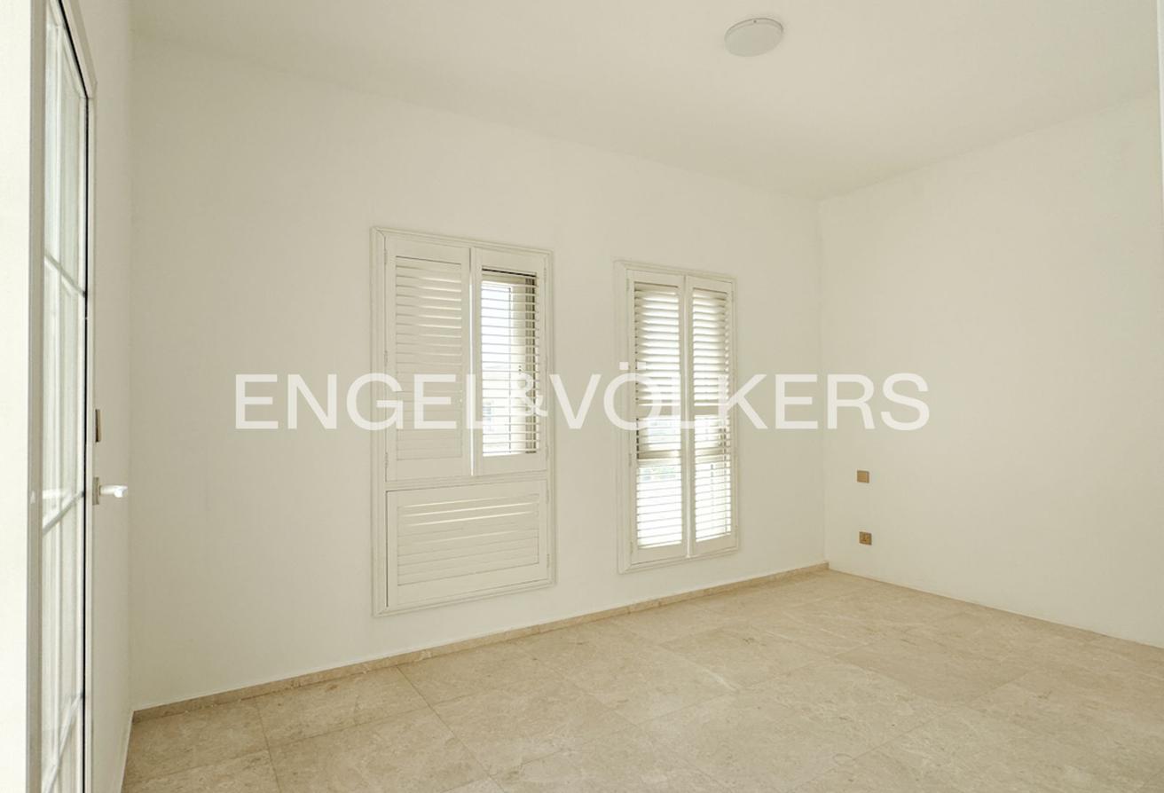 Available Now | Converted 4M | Fully Upgraded Throughout photo 10
