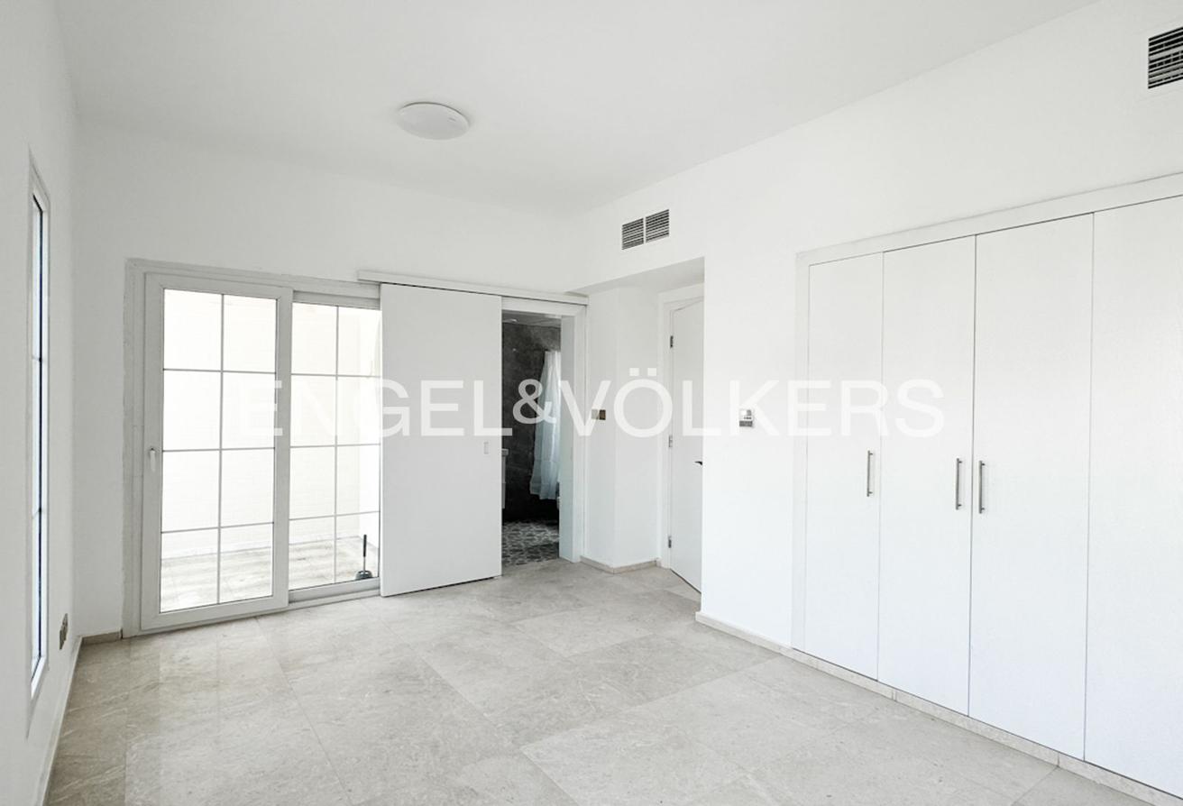 Available Now | Converted 4M | Fully Upgraded Throughout photo 8