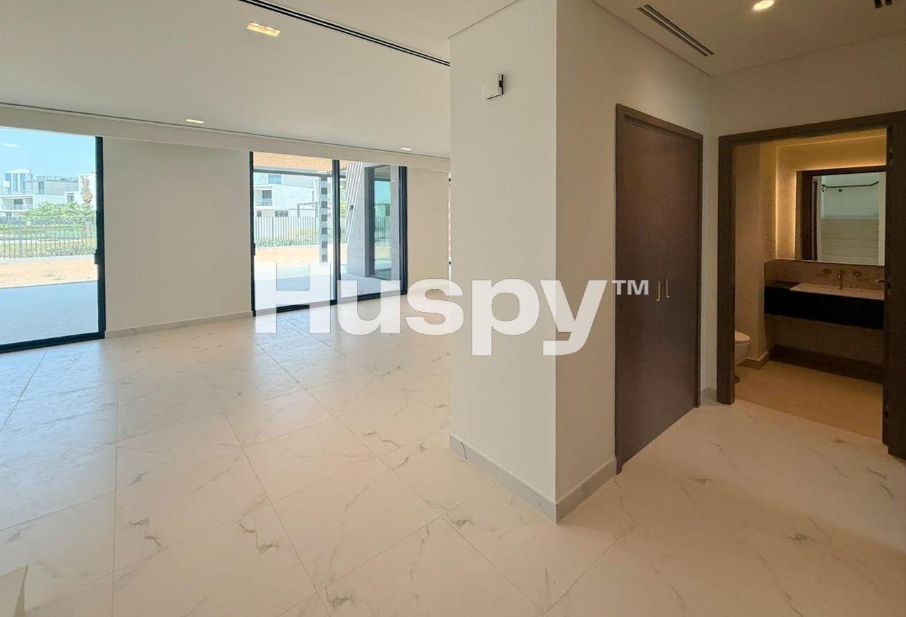 Keys in Hand | Brand New | Prime Location photo 4
