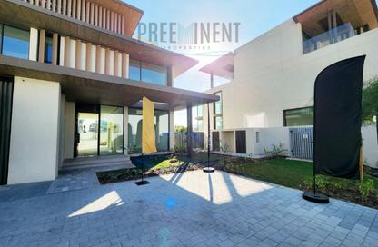 Villa - 4 - 5 for sale in Nad Al Sheba Gardens 3 - Nad Al Sheba Gardens - Nad Al Sheba 1 - Nad Al Sheba - Dubai