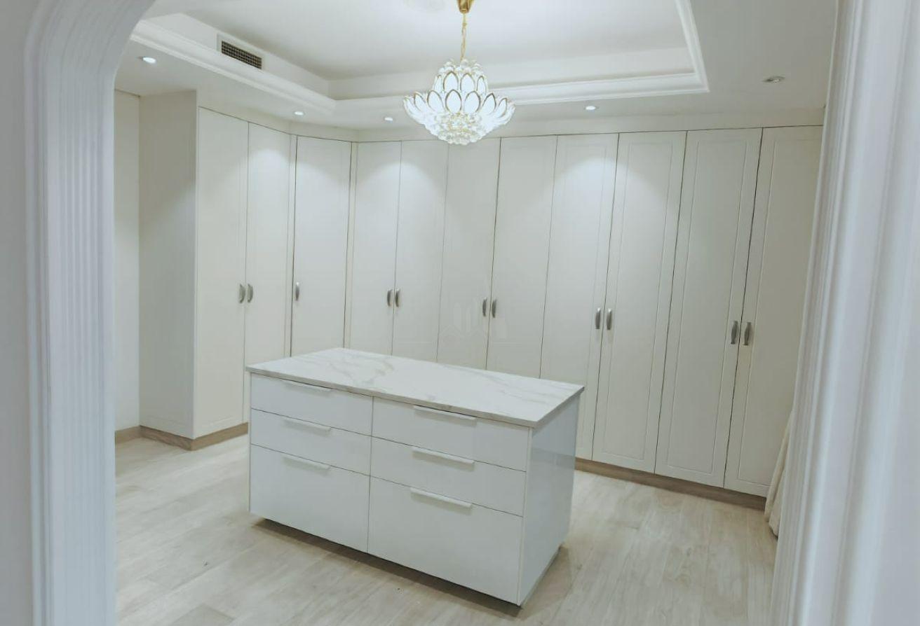 4BR Ready to Move Luxury Villa |Spacious Layout photo 5
