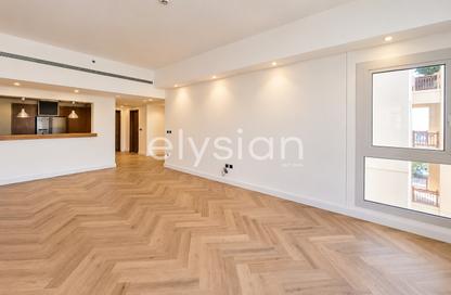Apartment - 3 - 4 for sale in Marina Residences 3 - Marina Residences - Palm Jumeirah - Dubai