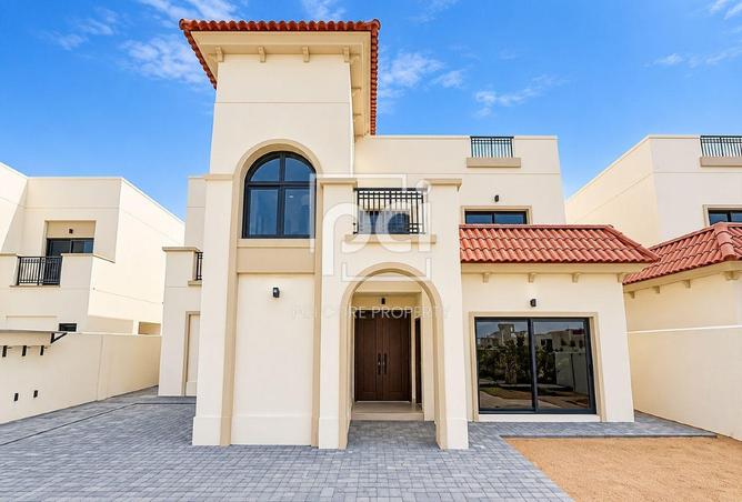 Huge 4 BR +M | Garden | Rare Light Finishes | Hot