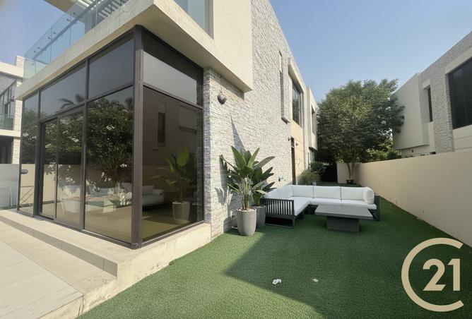 115911200 - Property Image 2
