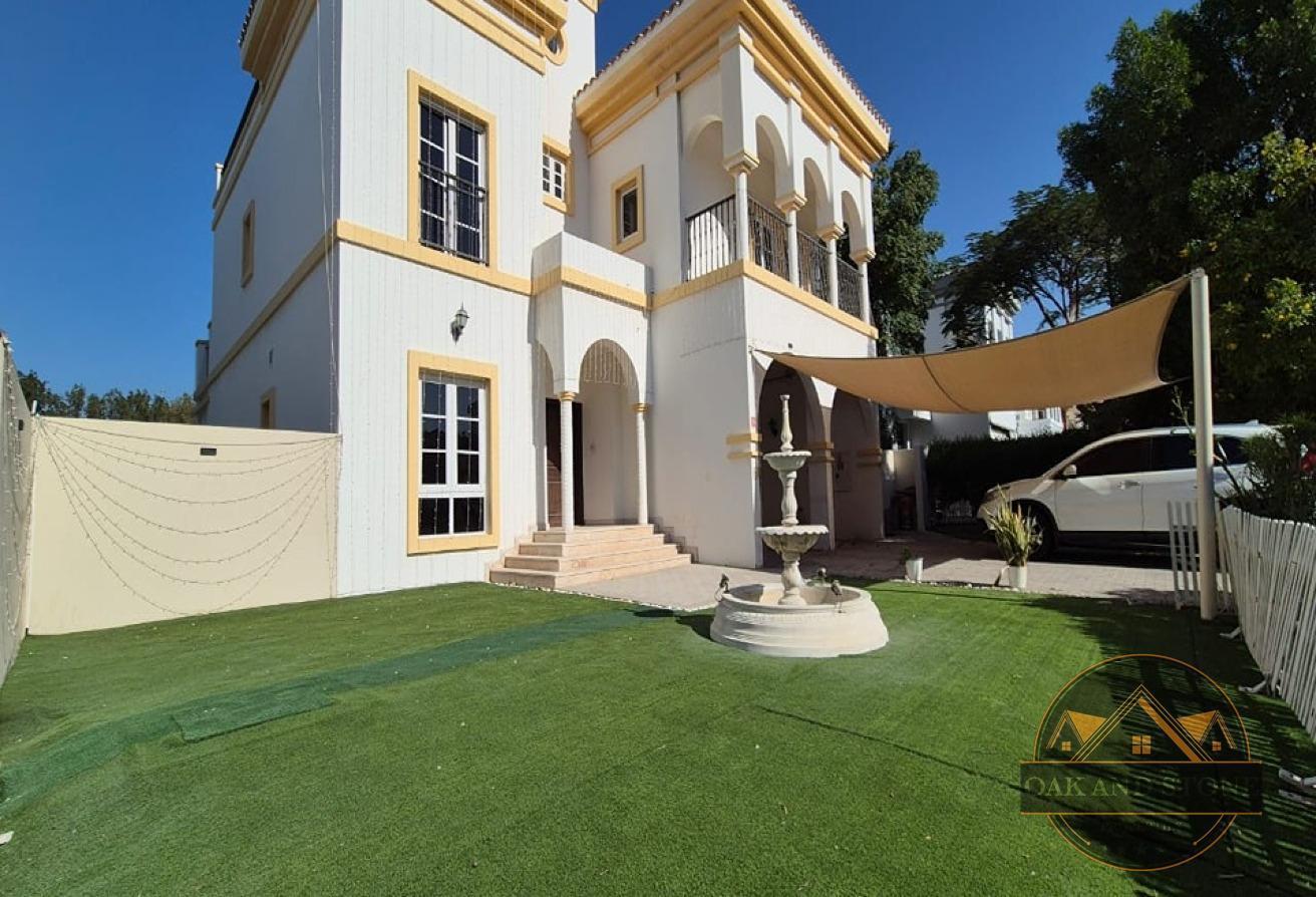 Vacant | 4BHK Villa + Maid's | Prime Location photo 4