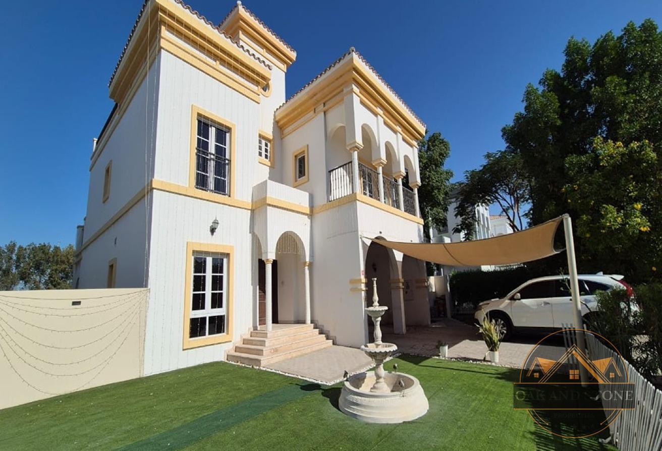 Vacant | 4BHK Villa + Maid's | Prime Location photo 3