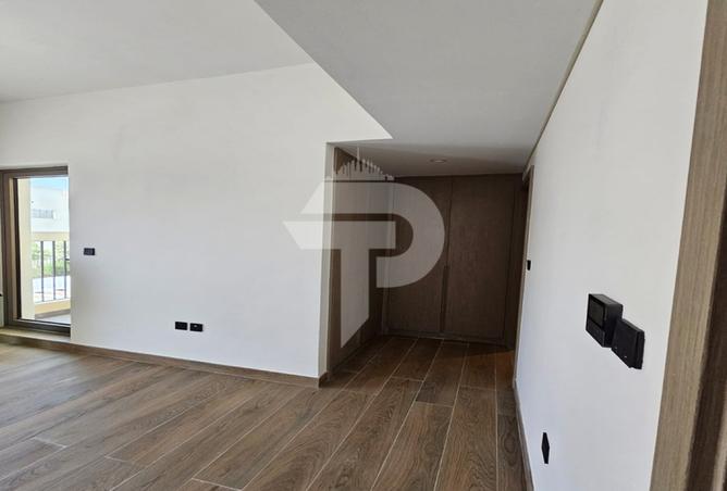 127041472 - Property Image 2