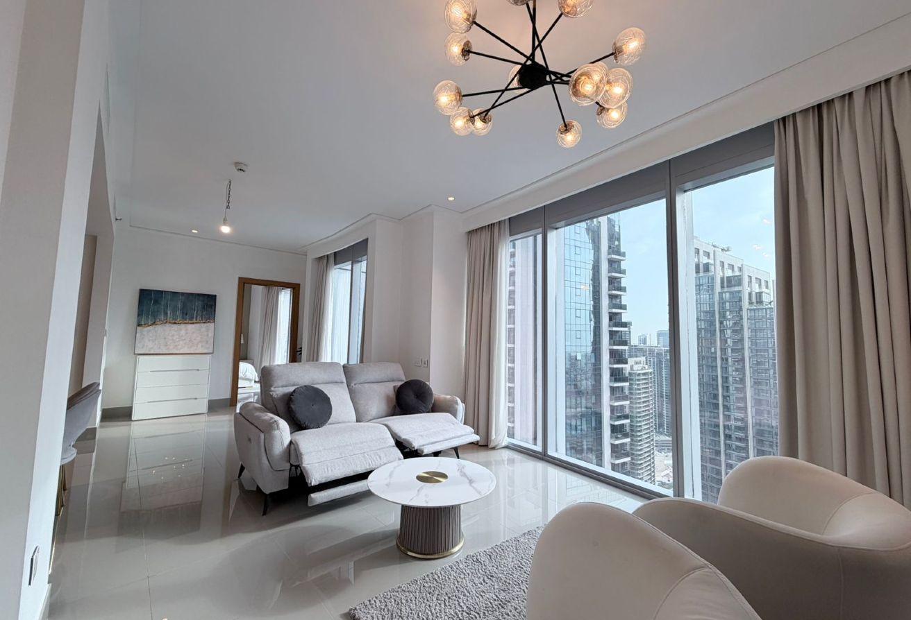 Spacious 1 Br | High Floor | Panoramic Downtown