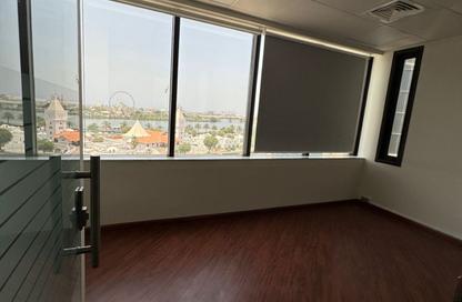 Office Space - Studio - 1 Bathroom for rent in Crystal Plaza - Al Majaz 1 - Al Majaz - Sharjah