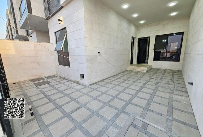 112277465 - Property Image 2