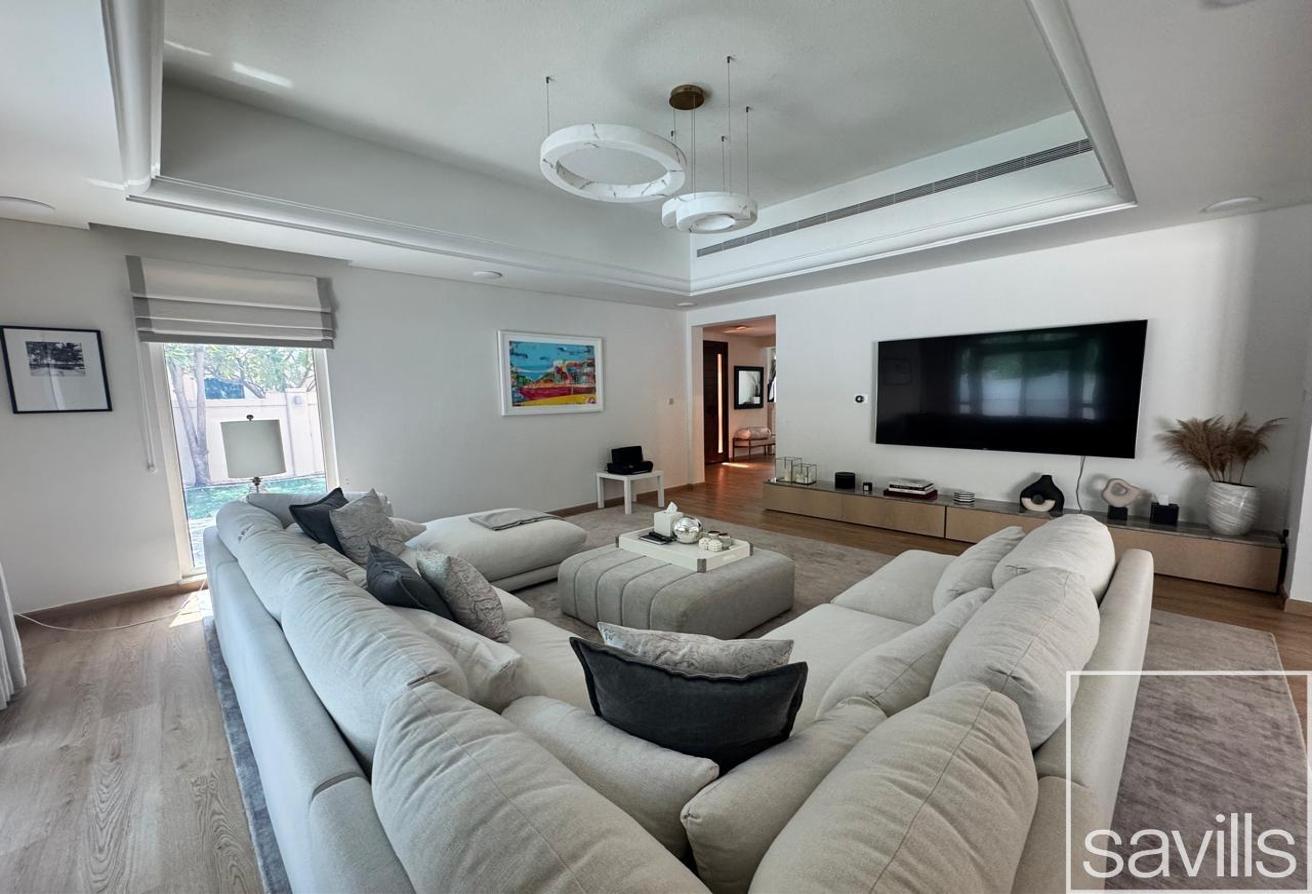Prime Location | Luxurious Villa | Family Haven photo 4