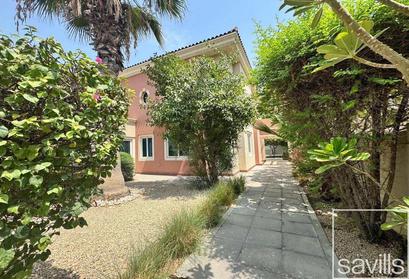 Prime Location | Luxurious Villa | Family Haven photo 16