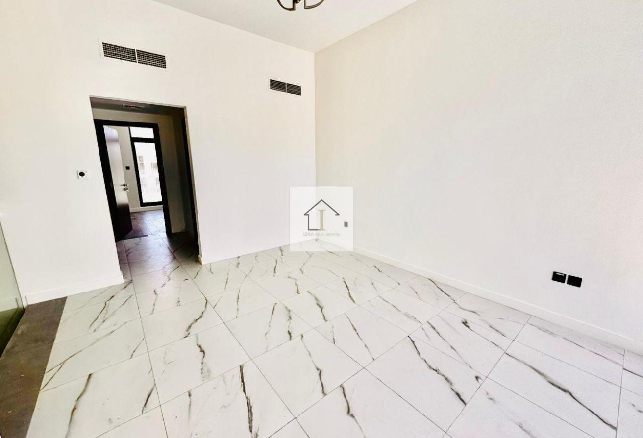 Spacious Layout | Well Maintained | Keys In Hand photo 7