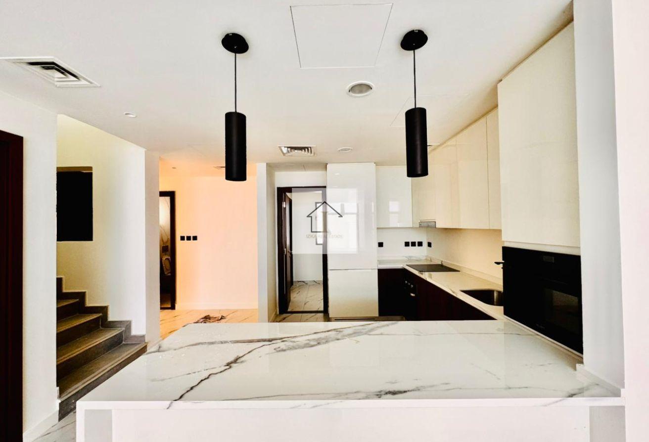 Spacious Layout | Well Maintained | Keys In Hand photo 4