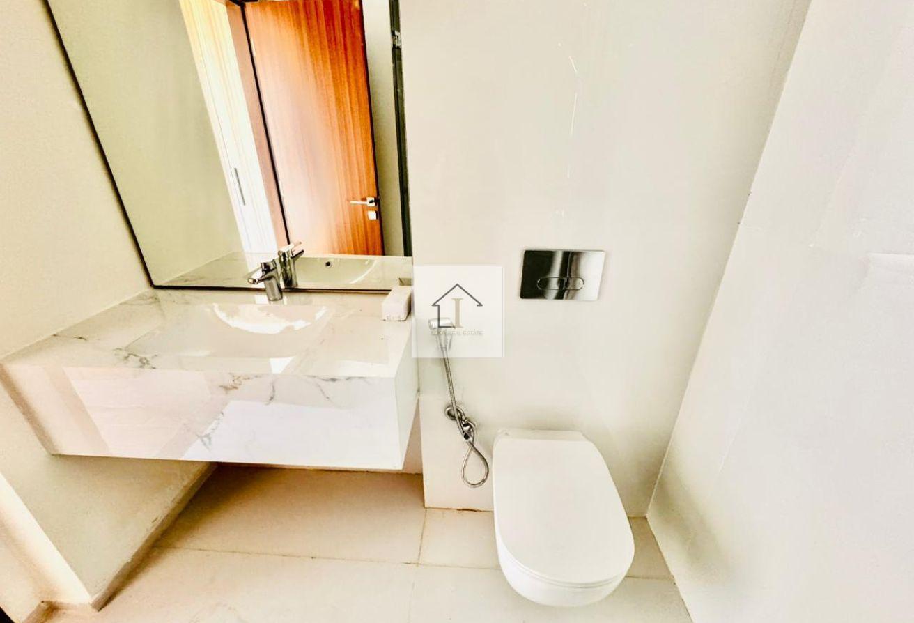 Spacious Layout | Well Maintained | Keys In Hand photo 17