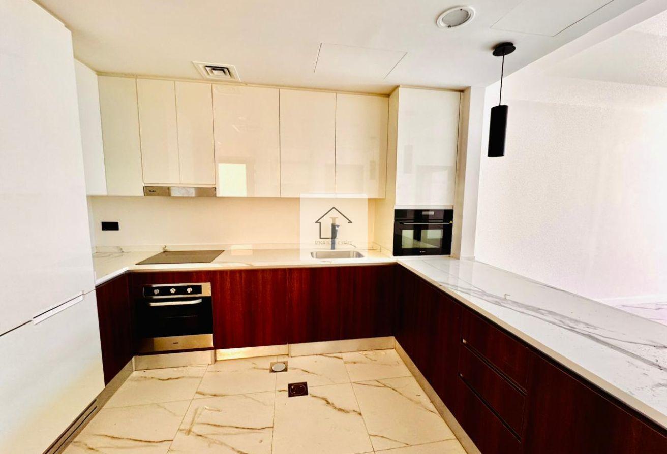 Spacious Layout | Well Maintained | Keys In Hand photo 5