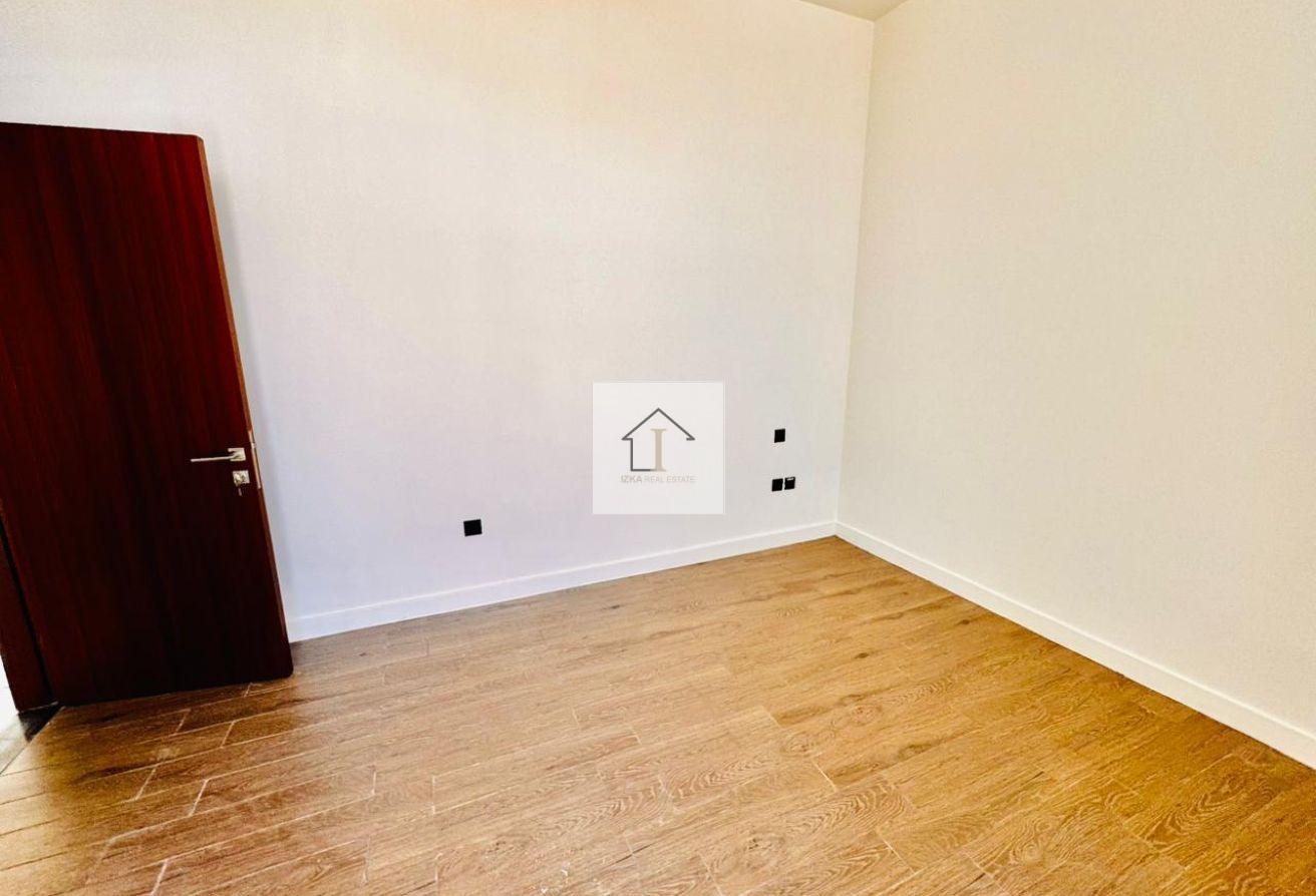 Spacious Layout | Well Maintained | Keys In Hand photo 10