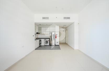 Apartment - Studio - 1 for rent in Golf Promenade 5A - Golf Promenade 5 - Golf Town - Damac Hills - Dubai Apartment - Studio - 1 for rent in Golf Promenade 5A - Golf Promenade 5 - Golf Town - Damac Hills - Dubai