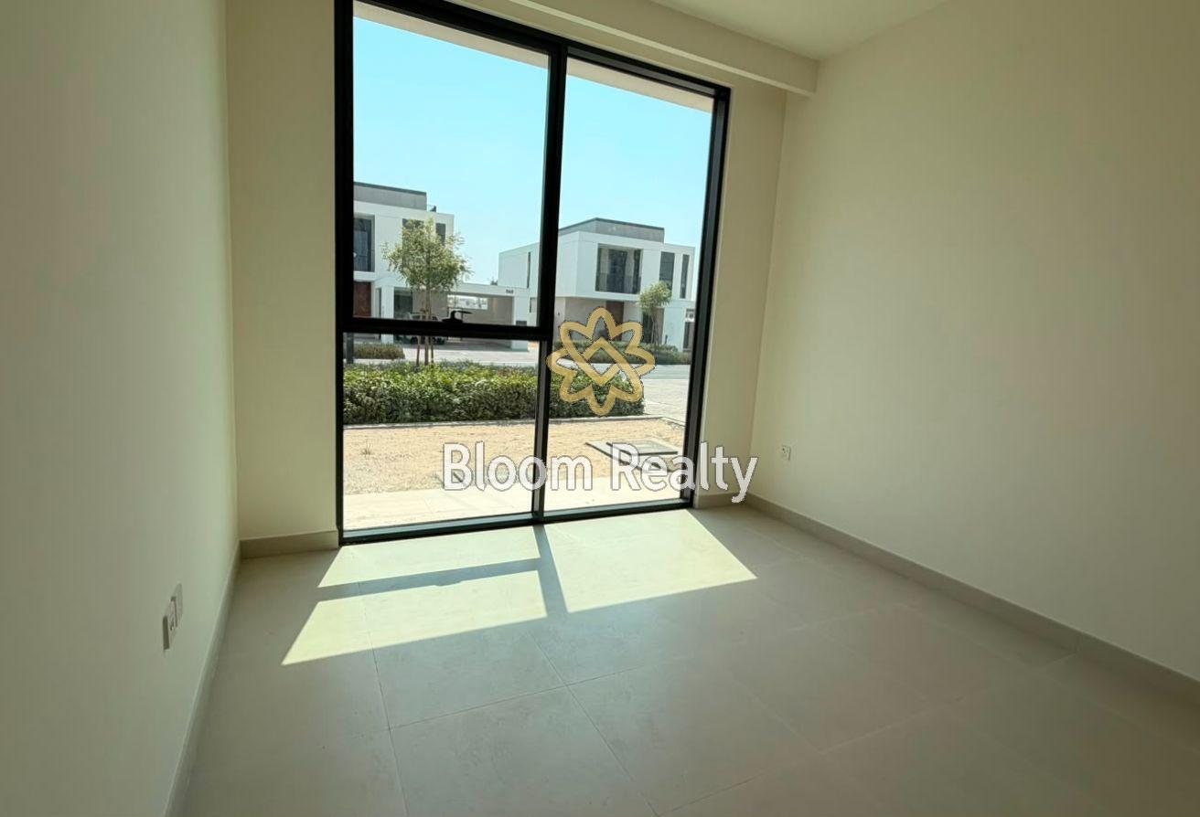 Golf Course View | Brand New 5BR + Maid photo 7