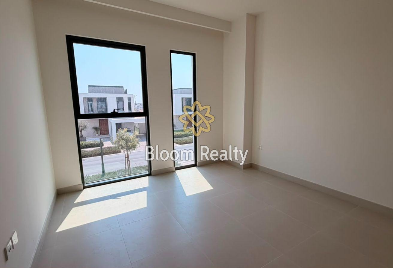 Golf Course View | Brand New 5BR + Maid photo 10