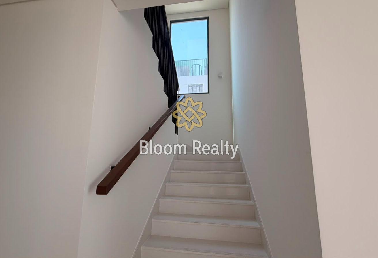 Golf Course View | Brand New 5BR + Maid photo 4