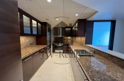 Apartment - 1 Bedroom - 2 Bathrooms for rent in Burj Khalifa Zone 2B - Burj Khalifa Area - Downtown Dubai - Dubai