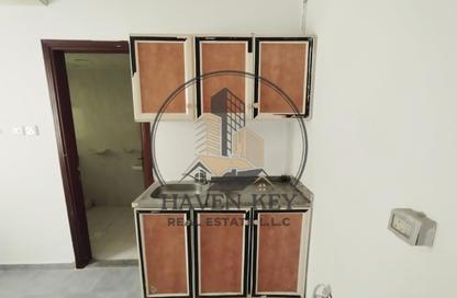 Apartment - Studio - 1 for rent in Fire Station Road - Muwaileh - Sharjah