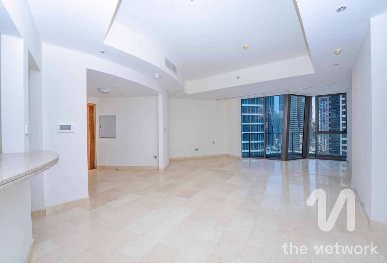 Spacious 3 Bedroom | Prime Location | Large Layout photo 4