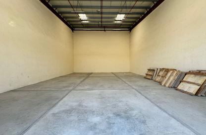Warehouse - Studio - 1 Bathroom for rent in Al Sajaa S - Al Sajaa - Sharjah