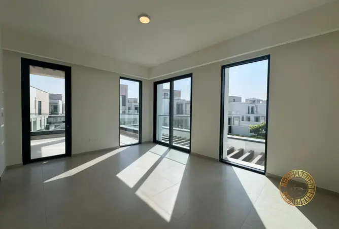 87452898 - Property Image 3