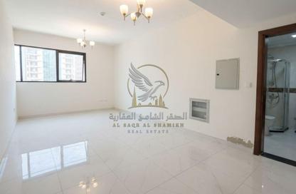 Apartment - 1 Bedroom - 2 Bathrooms for rent in Al Mamzar - Al Mamzar - Sharjah - Sharjah