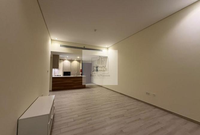 Getting Upgraded | 1BR Plus Study Room | Pool View photo 3