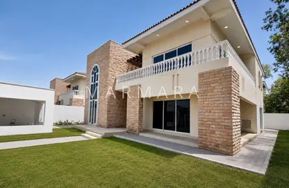 Villa - 5 Bedrooms - 5 Bathrooms for rent in Umm Suqeim 1 Villas - Umm Suqeim 1 - Umm Suqeim - Dubai