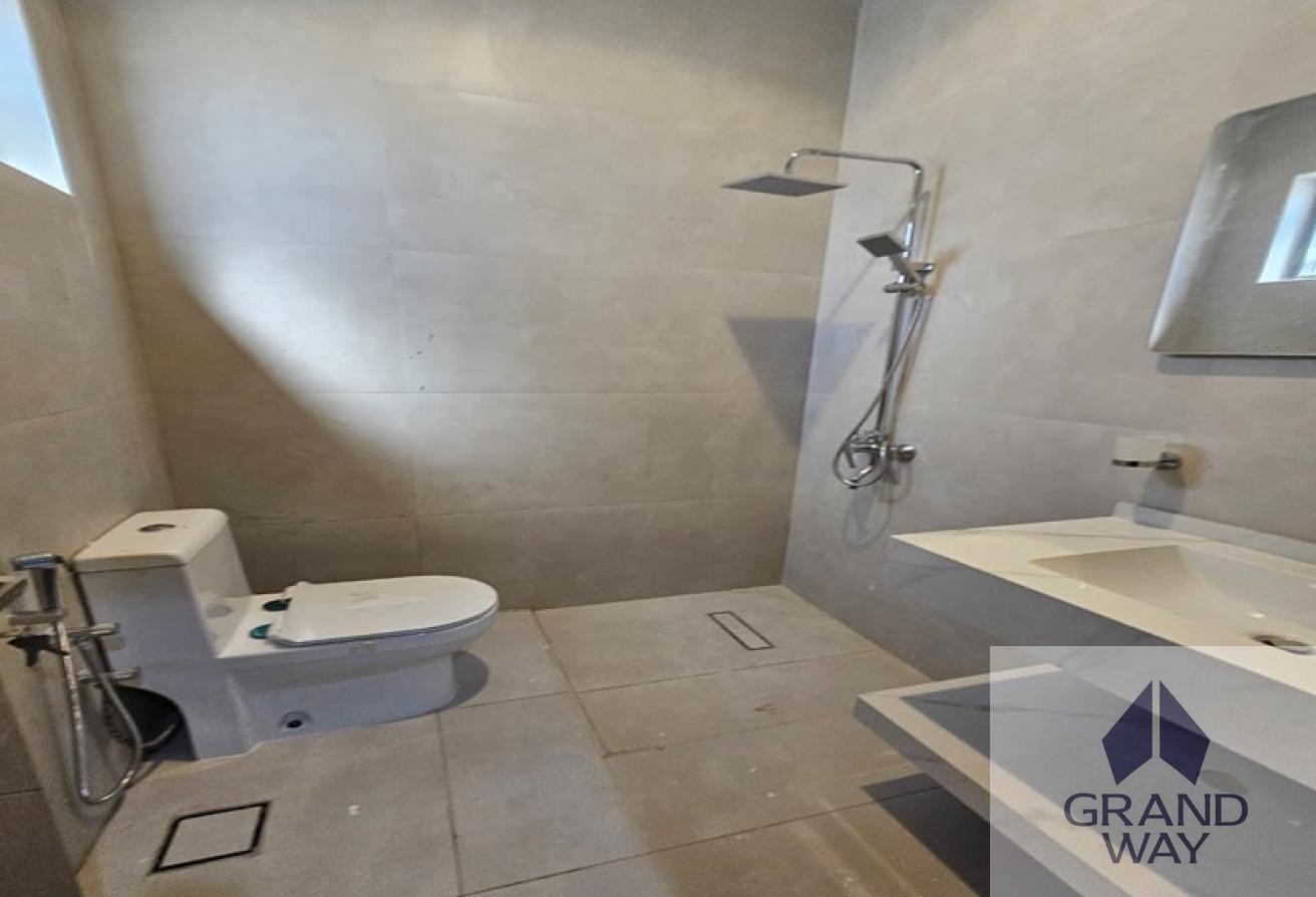 Well-Maintained 4BR Villa | Spacious I Great Value photo 16