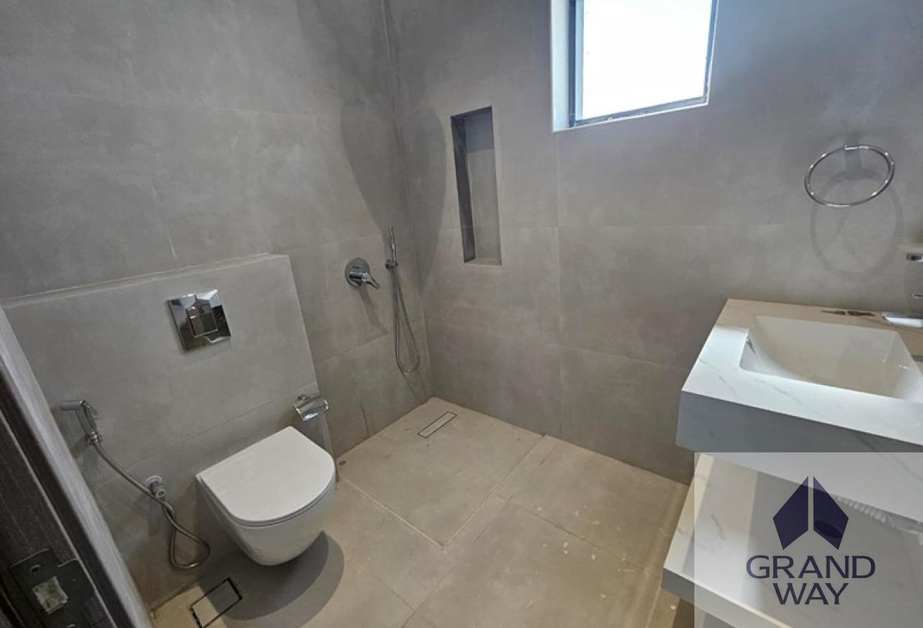 Well-Maintained 4BR Villa | Spacious I Great Value photo 17