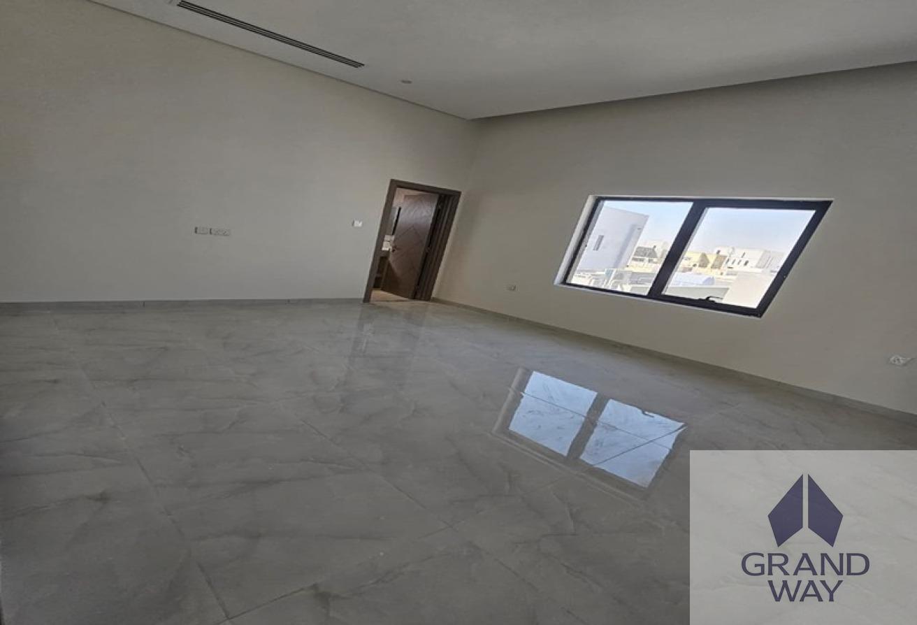 Well-Maintained 4BR Villa | Spacious I Great Value photo 9
