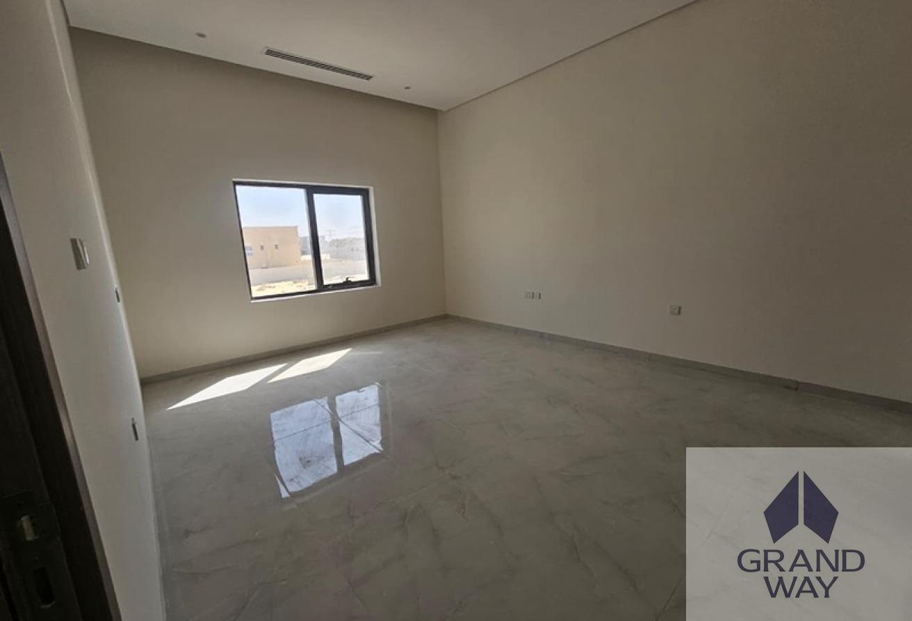 Well-Maintained 4BR Villa | Spacious I Great Value photo 11