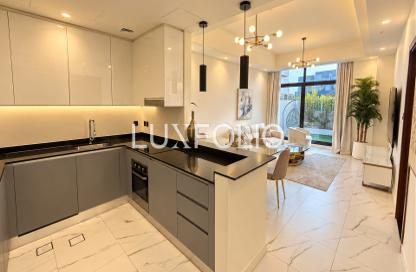 Townhouse - 4 - 5 for sale in Viridian at the Fields - The Fields - District 11 - Mohammed Bin Rashid City - Dubai