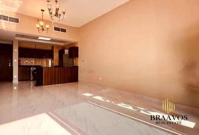 73853020 - Property Image 2